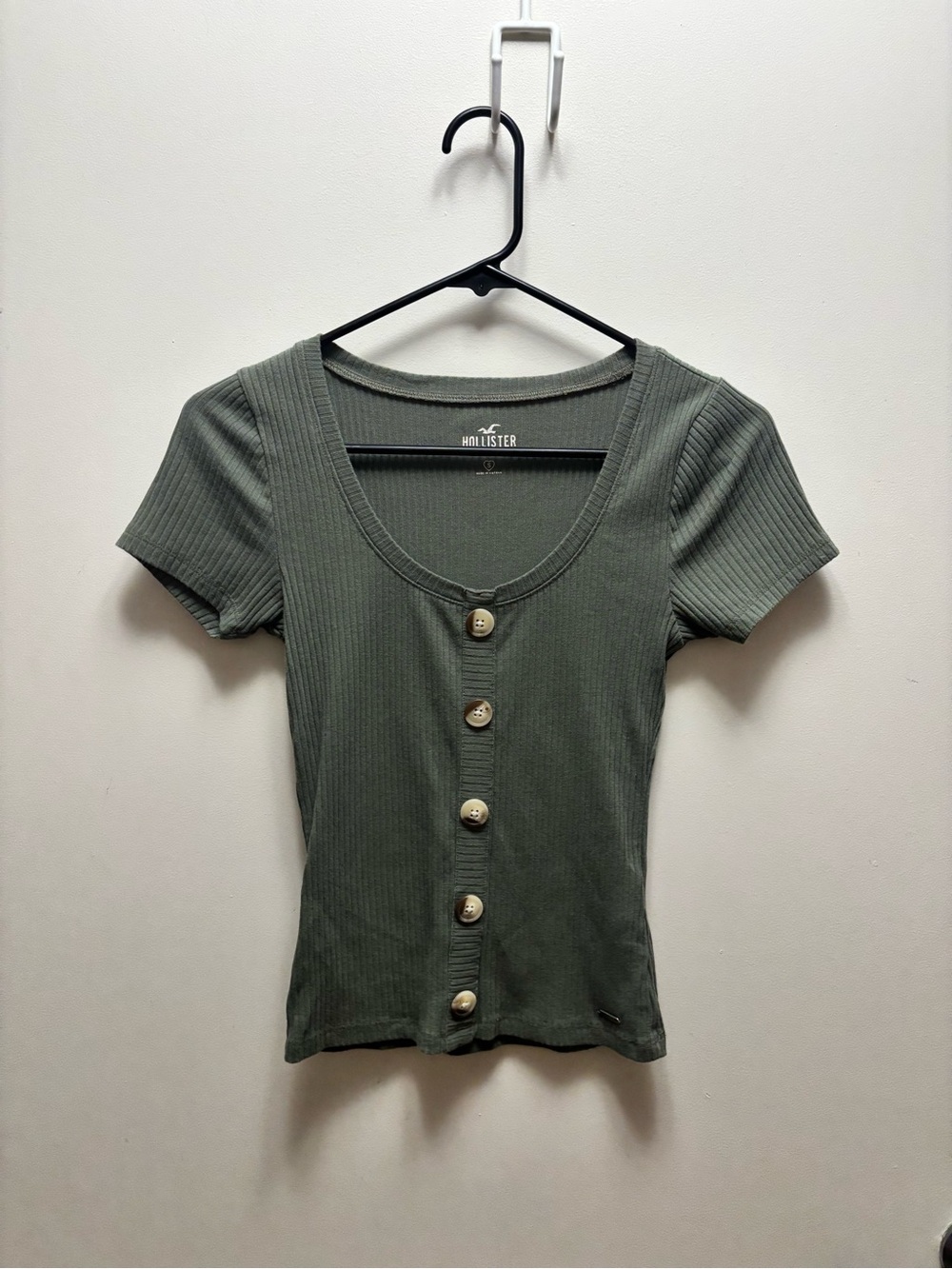 Hollister Olive Green Ribbed Button-Up Scoop Neck Top